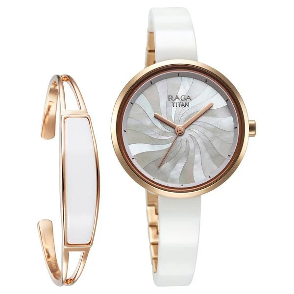 Titan 95253KD01F Watch
