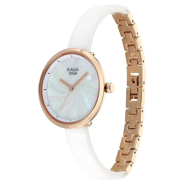 Titan 95253KD01F Watch