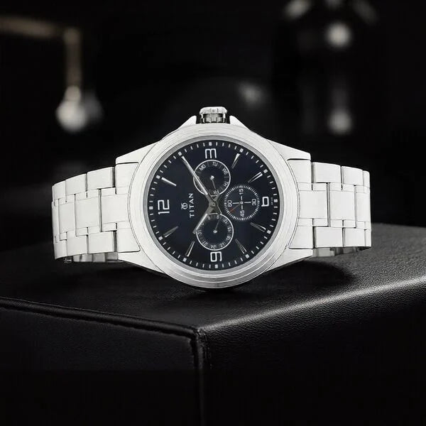 Titan NS1698SM02 Watch